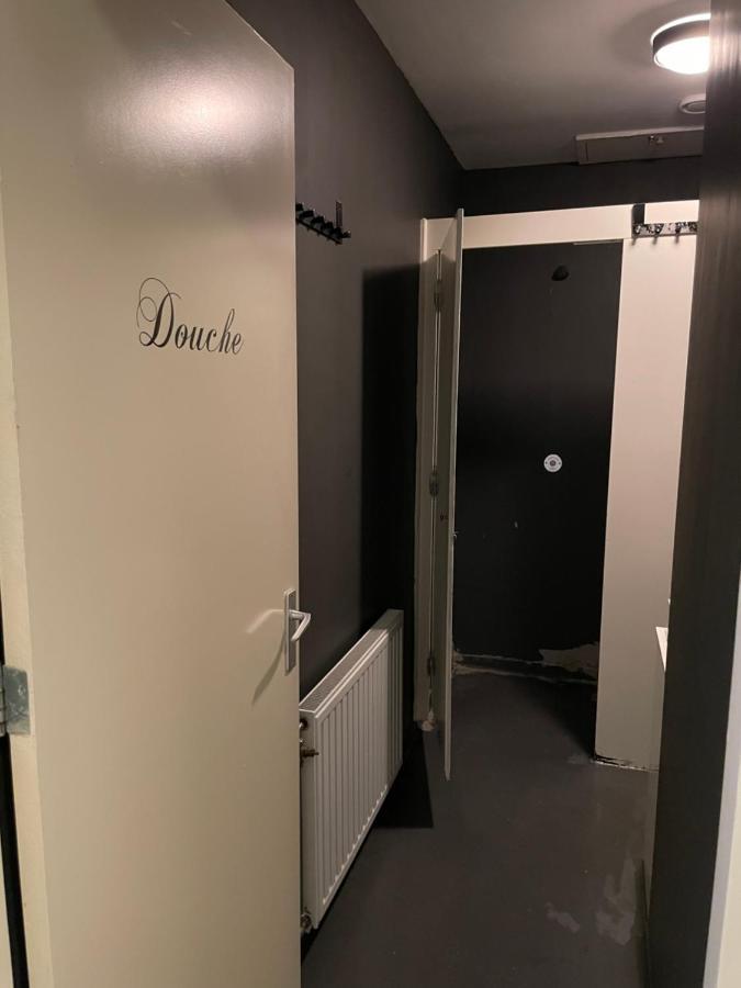 Thuis Bij Schell Rotterdam Eksteriør bilde