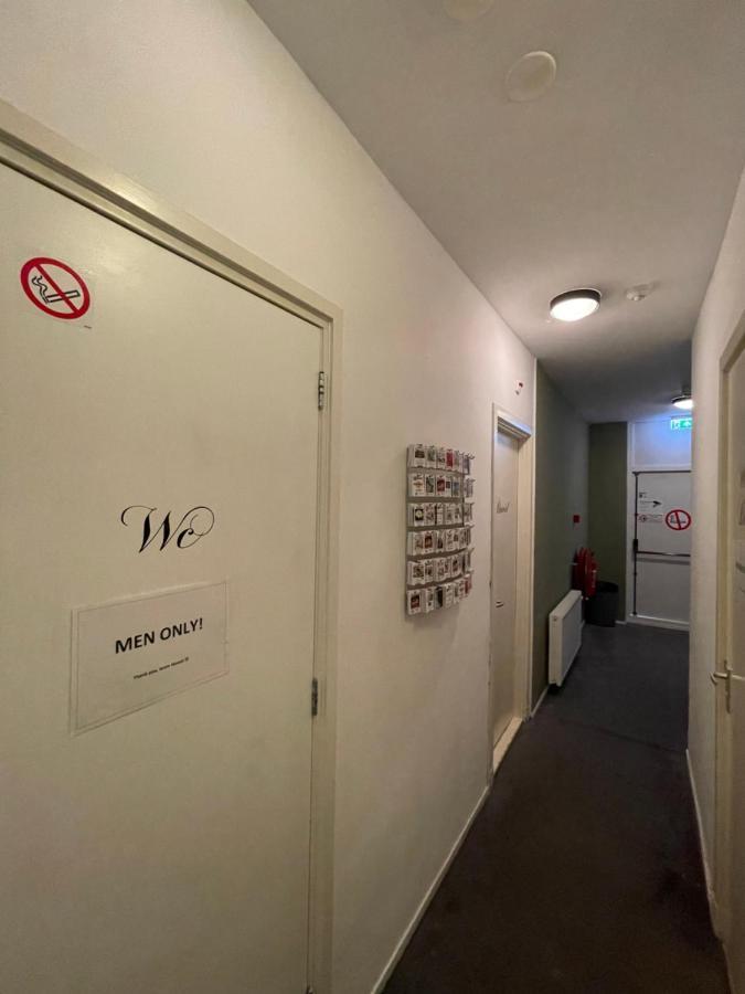 Thuis Bij Schell Rotterdam Eksteriør bilde